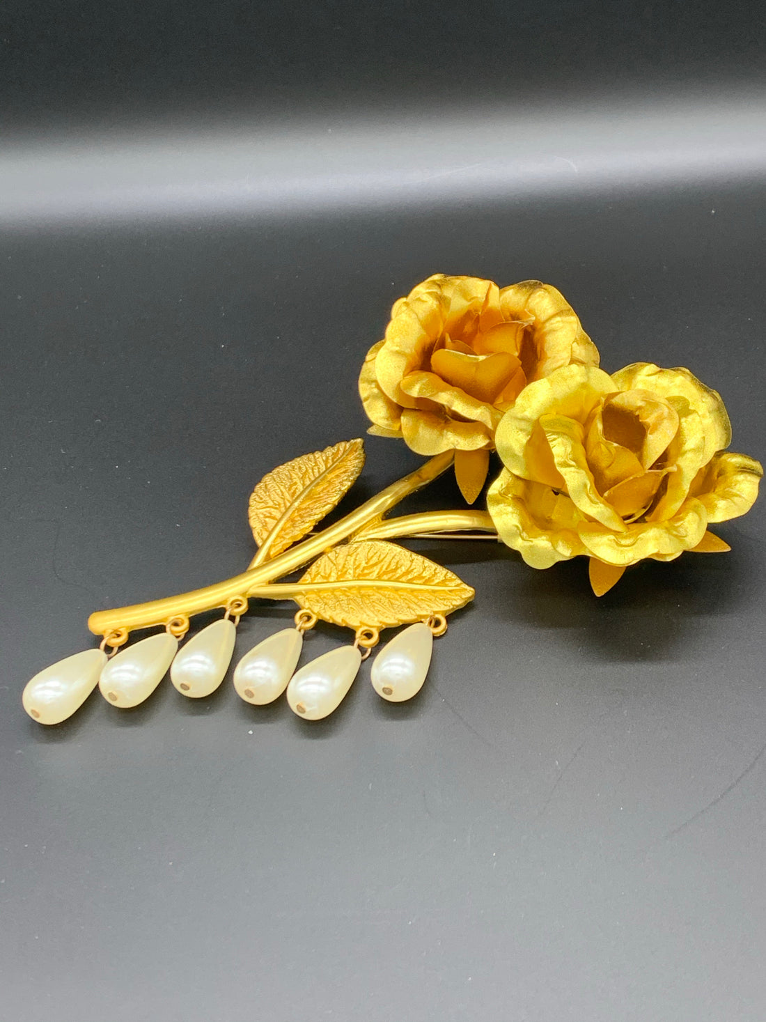 aŠady Rose Brooch